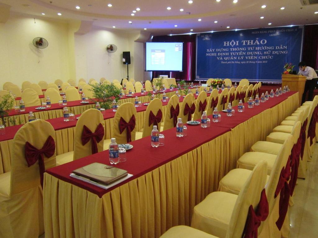 Bien Vang Hotel Da Nang Exterior foto