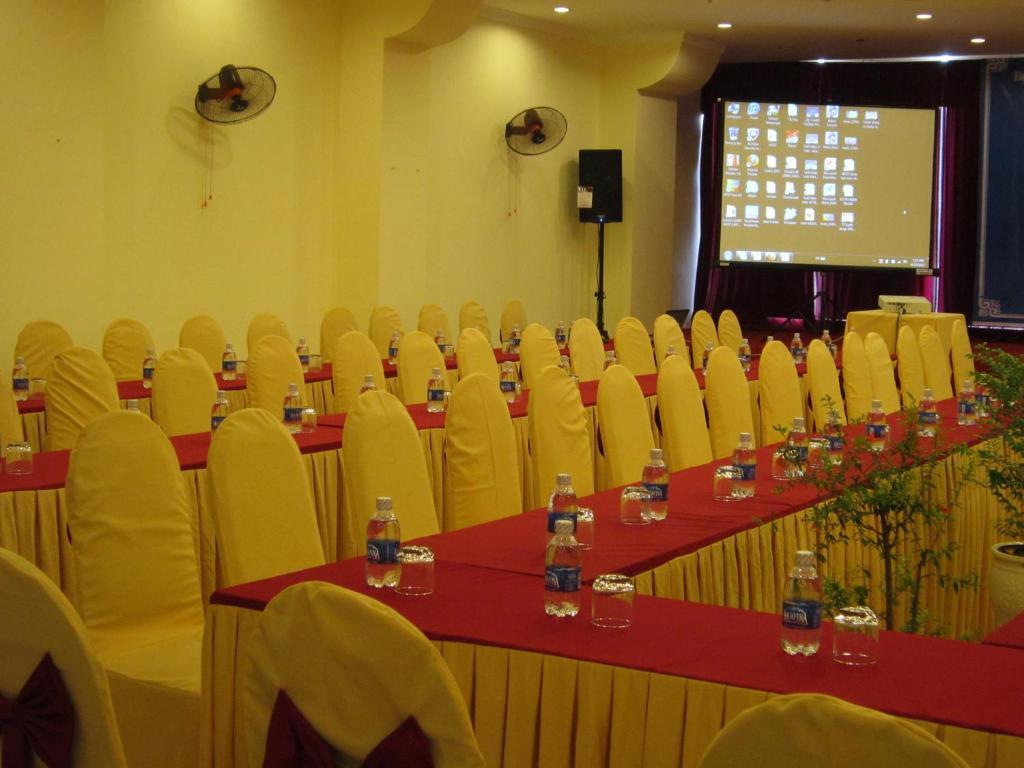 Bien Vang Hotel Da Nang Exterior foto